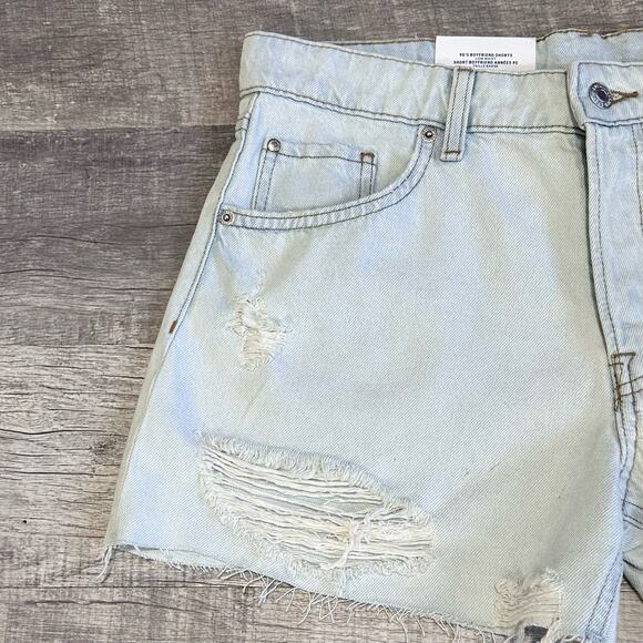 H&M 90s Boyfriend Light Denim Short NEW Womens 4 Low Waist Loose Fit Distressed - Picture 3 of 9